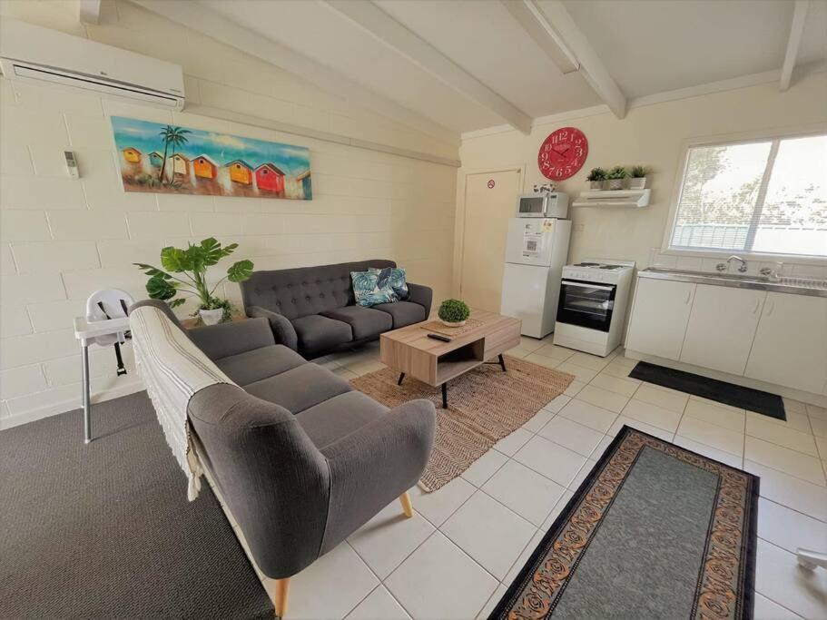 Three Palms Apartments Unit 2 エスペランス エクステリア 写真